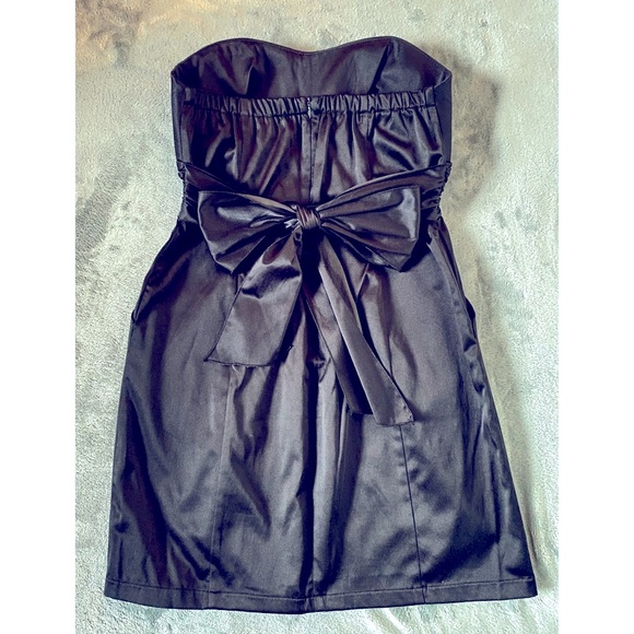 Little Black Mini Dress - Forever 21 - Large - Picture 2 of 5